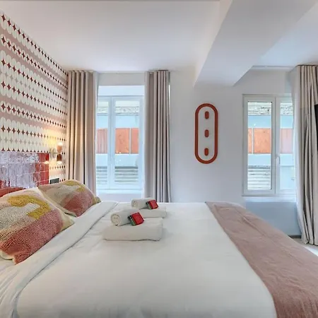 Mykeypers - Luxurious Private House With Jacuzzi For 10p/4br - Heart Of Apartment *