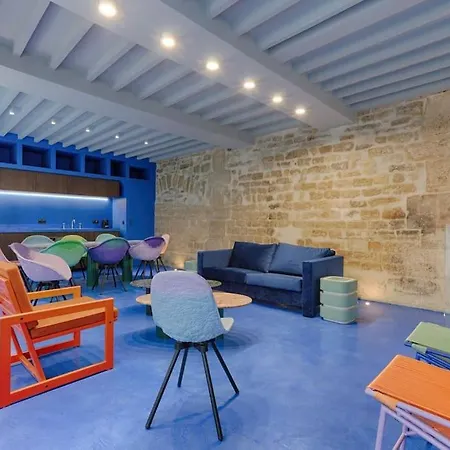 Mykeypers - Luxurious Private House With Jacuzzi For 10p/4br - Heart Of Apartment
