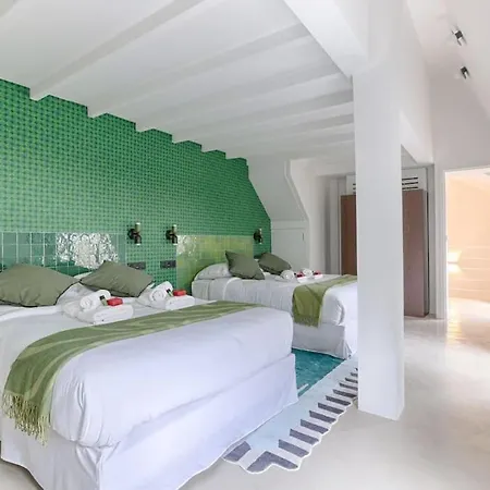 Mykeypers - Luxurious Private House With Jacuzzi For 10p/4br - Heart Of Appartamento *